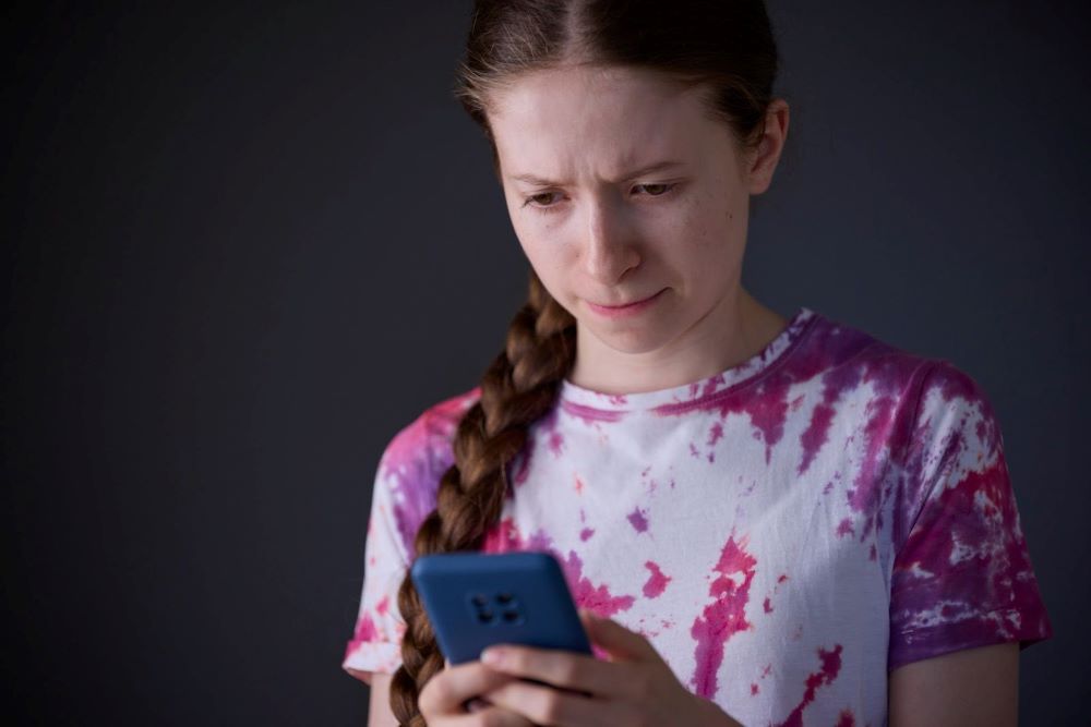 social media teen harm